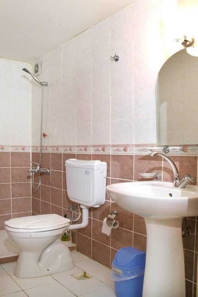 Uenver Hotel Adana Extérieur photo