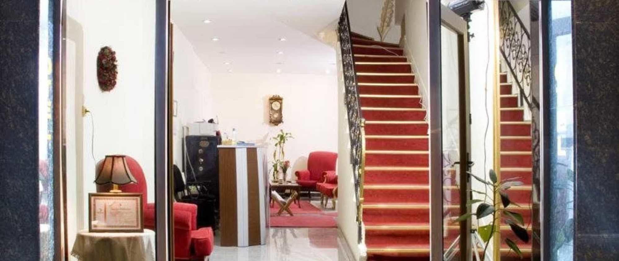 Uenver Hotel Adana Extérieur photo